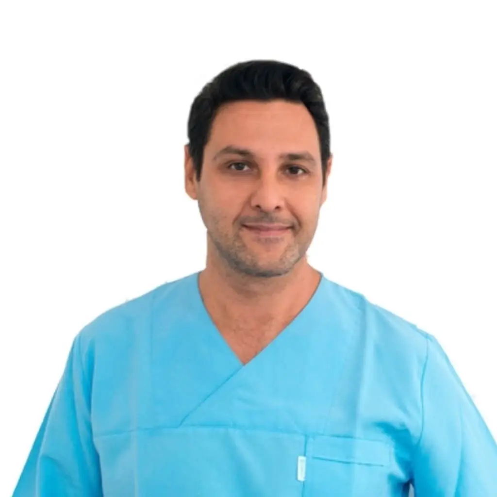 Portrait of Dr. Hakki İzmirli, partner surgeon in Istanbul