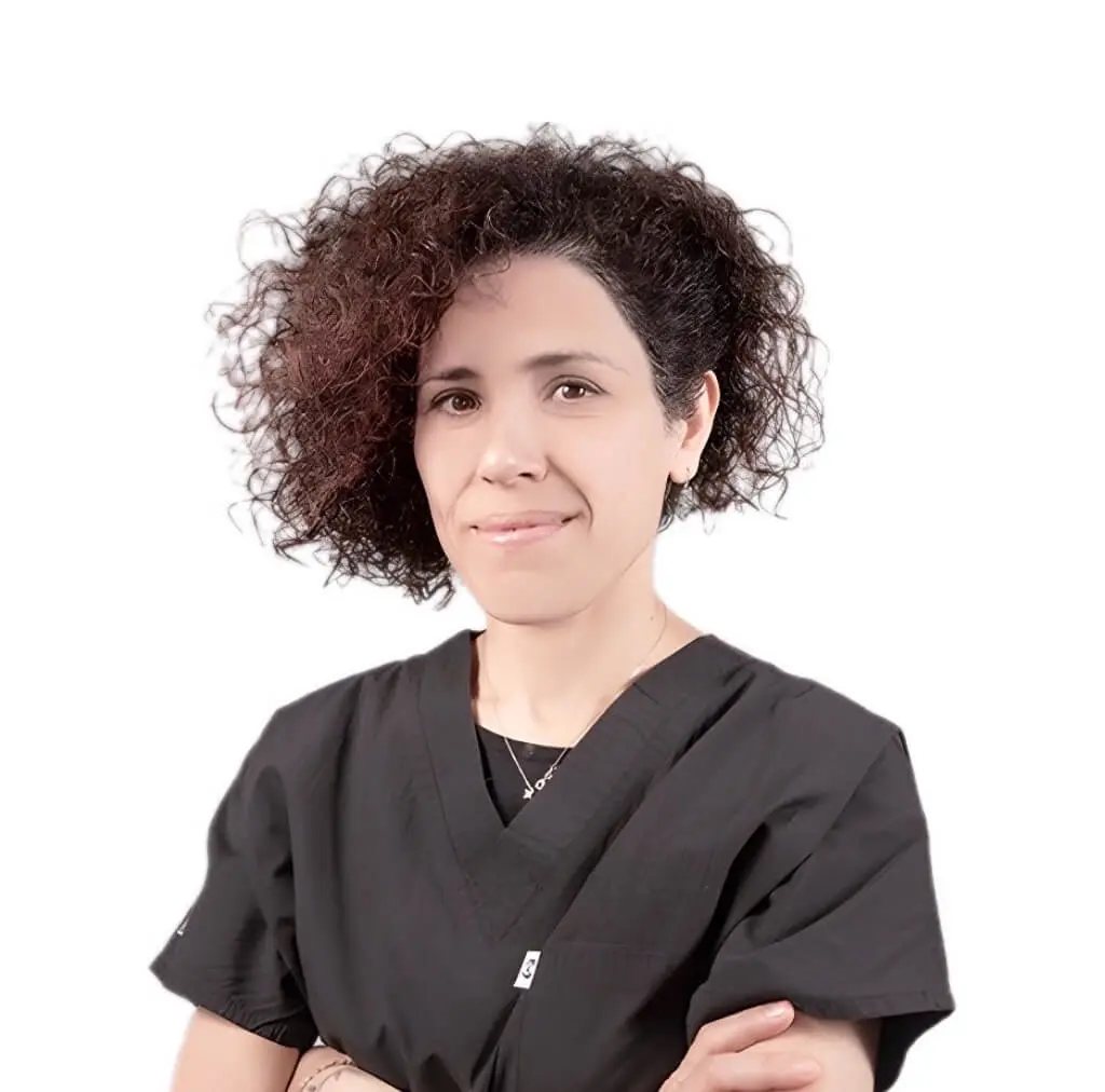 Portrait of Dr. Jale Ozdemir, partner surgeon in Istanbul
