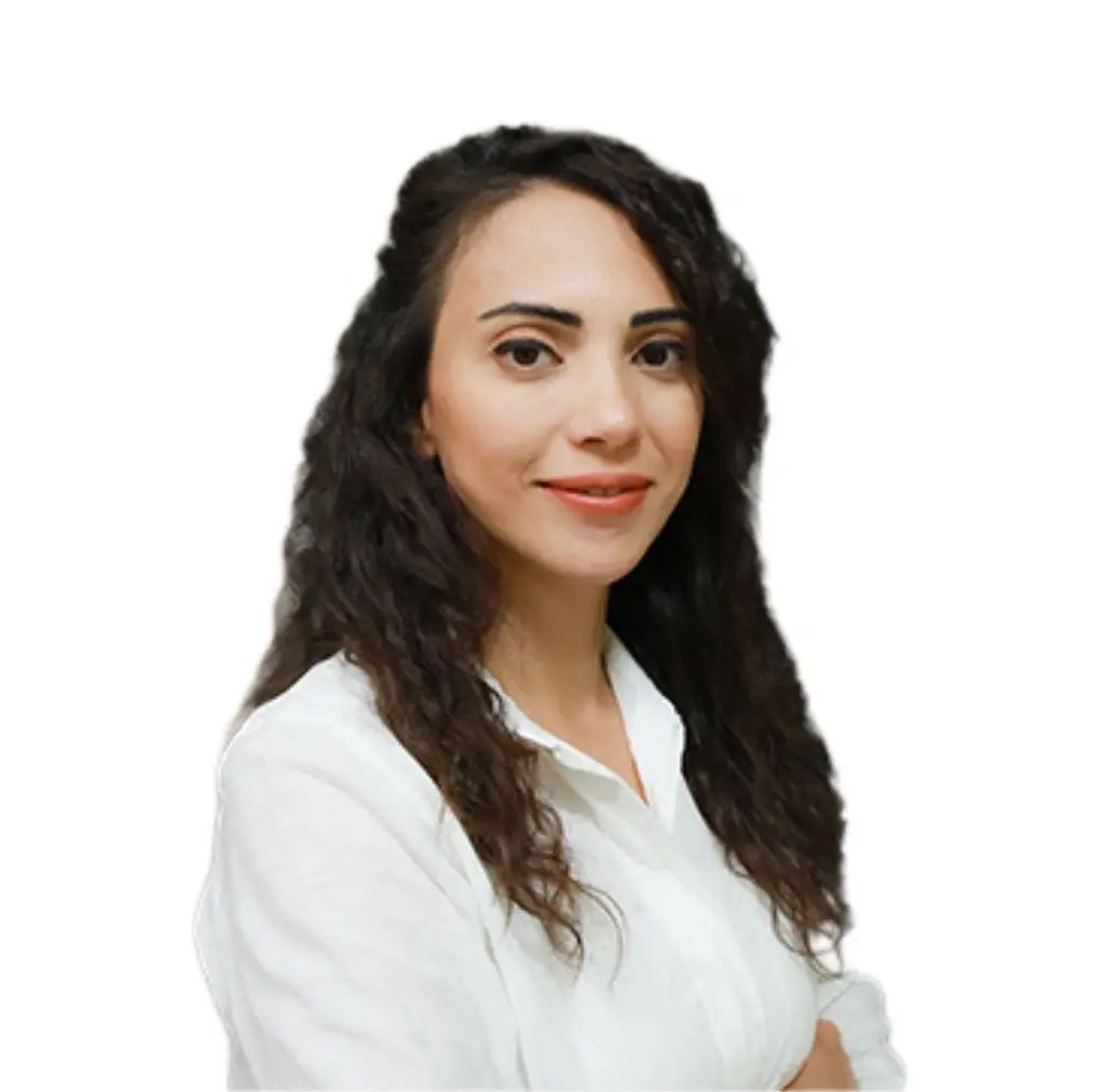 Portrait of Dr. Tugce Simsek, partner surgeon in Istanbul