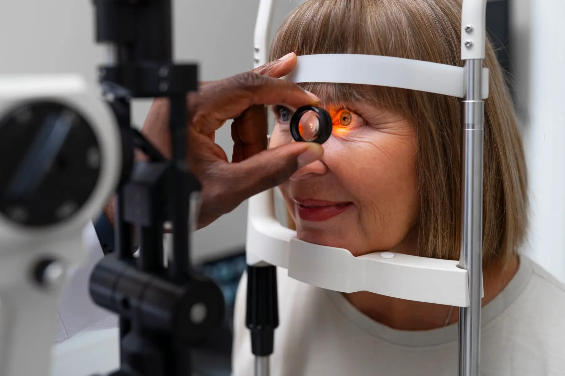 LASIK eye surgery consultation in Istanbul